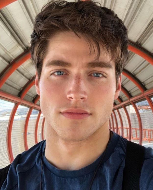 Froy Gutierrez Biography, Age, Height, Weight, Girlfriend, Family, Career, and More
