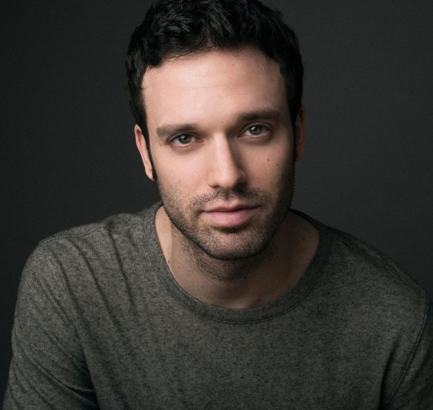 Jake Epstein Biography Age, Height, Weight, Girlfriend, Family, Career, and More